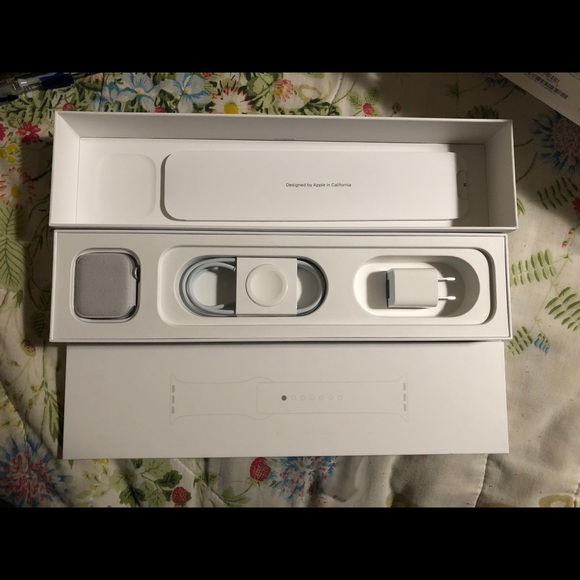 Apple Watch Series 5 - Picture 4 of 4